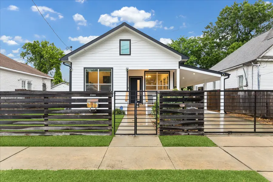 2112 Common Street, Houston, TX 77009 - #2