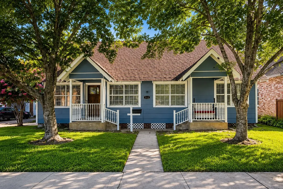 114 W Lobit Street, Baytown, TX 77520 - #1