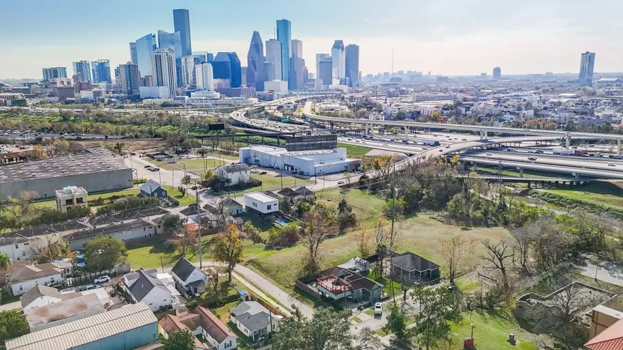 1917 Thomas Street, Houston, TX 77009 - #2