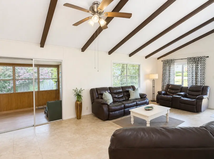 297 Vicki Drive, Livingston, TX 77351 - #2