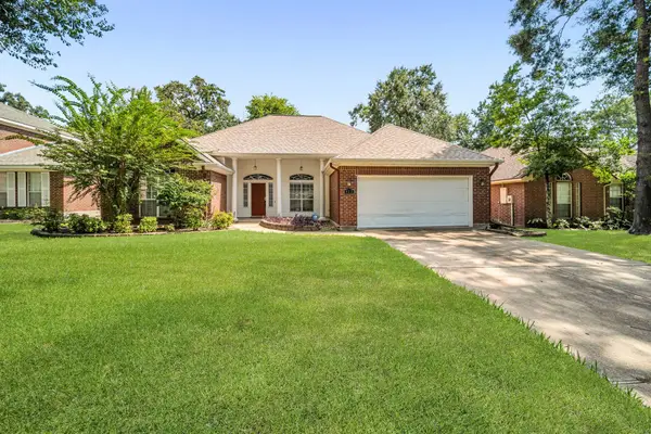 913 Melanie Park, Conroe, TX 77304