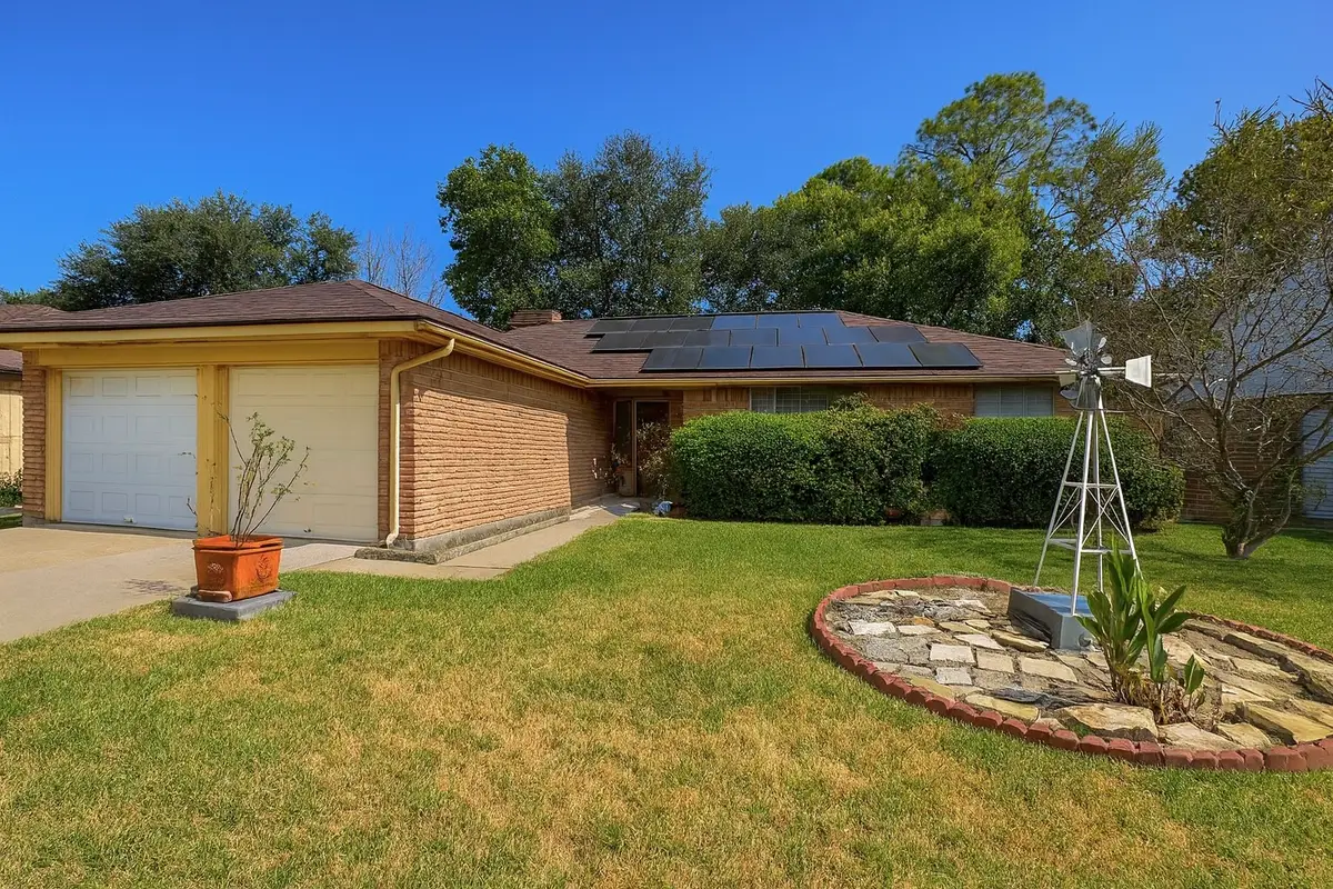 11002 Radford Lane, Houston, TX 77099 - Image #1