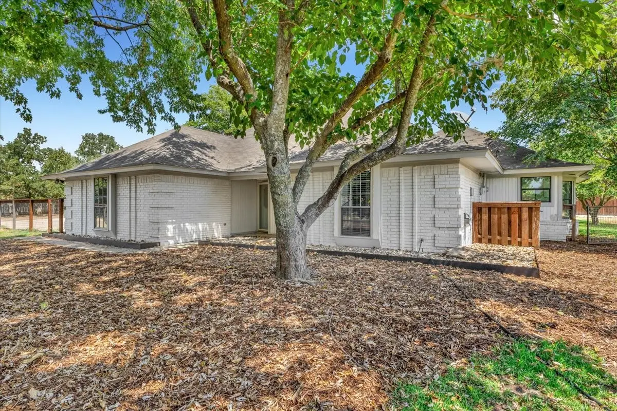419 Ryan Avenue, Burleson, TX 76028 - #1