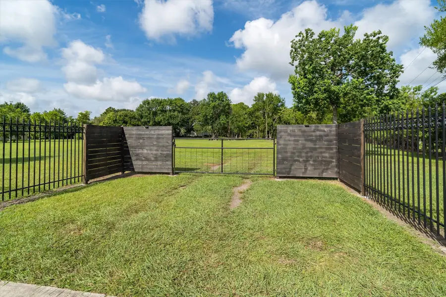 1031 Louisiana Avenue, League City, TX 77573 - #3