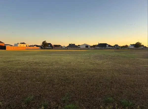 4302 Majestic Drive Drive, Baytown, TX 77523