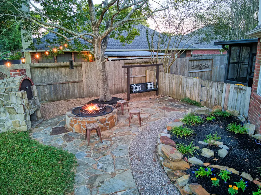 1811 Oakbrook Circle, Pearland, TX 77581 - Image #3