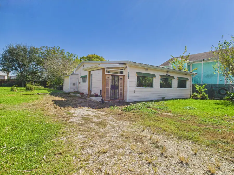 713 6th Street, San Leon, TX 77539 - #3