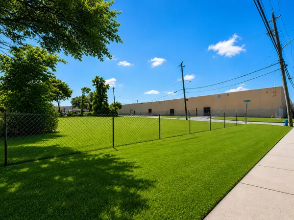 2002 Telephone Road, Houston, TX 77023