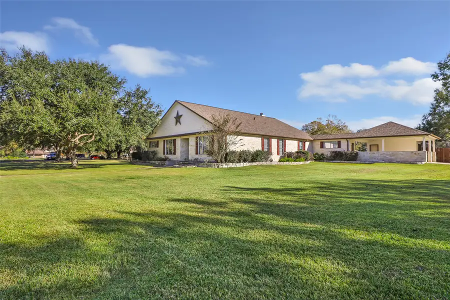 7002 Lakeside Drive, Liberty, TX 77575 - Image #3
