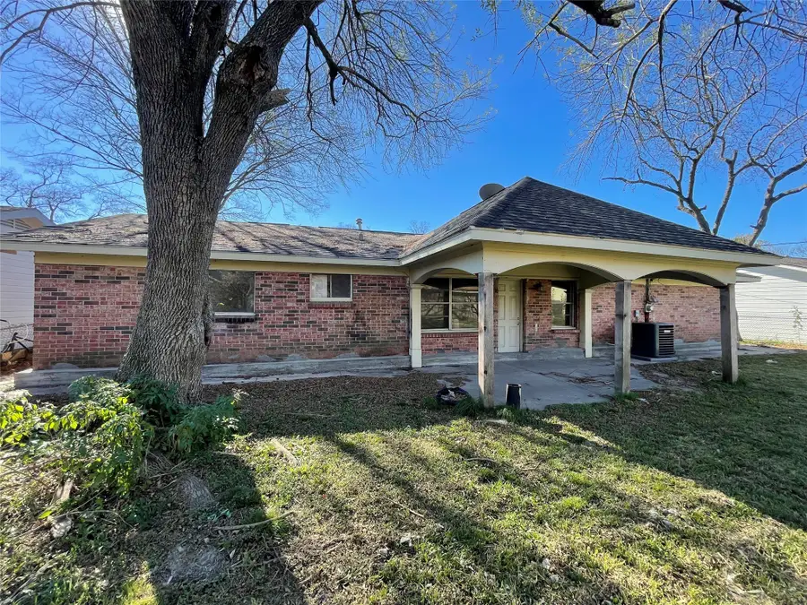 1527 Debeney Drive, Houston, TX 77039 - Image #3