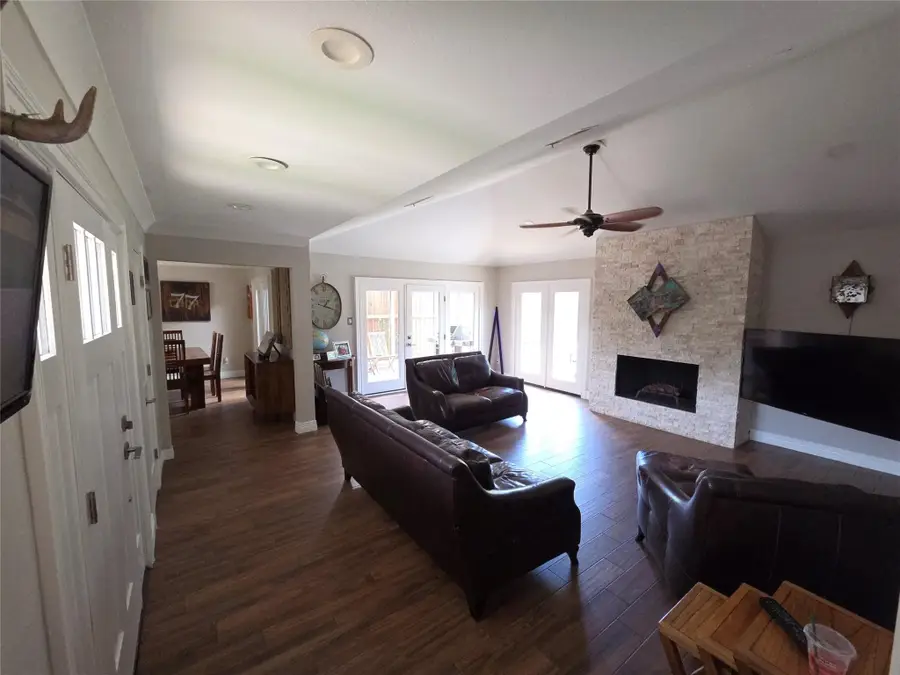 2621 Country Club Boulevard, Sugar Land, TX 77478 - #2