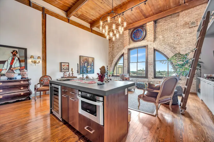 2400 Mechanic Street, Galveston, TX 77550 - #2