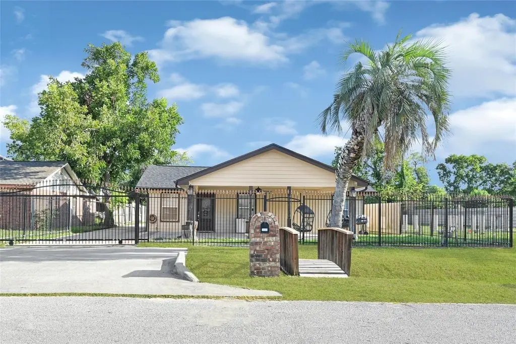 7337 Miley Street, Houston, TX 77028 - #1