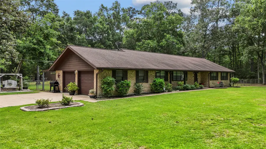 412 Commanche Trail, Wallisville, TX 77597 - #2