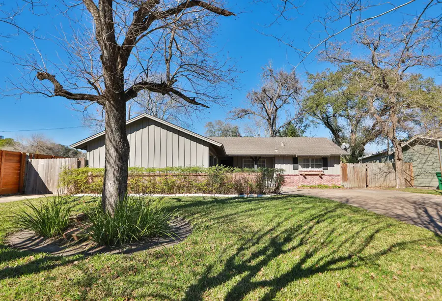 7158 Sharpview Drive, Houston, TX 77074 - Image #3
