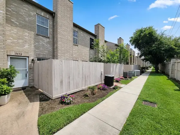 3032 Holly Hall Street #3032, Houston, TX 77054