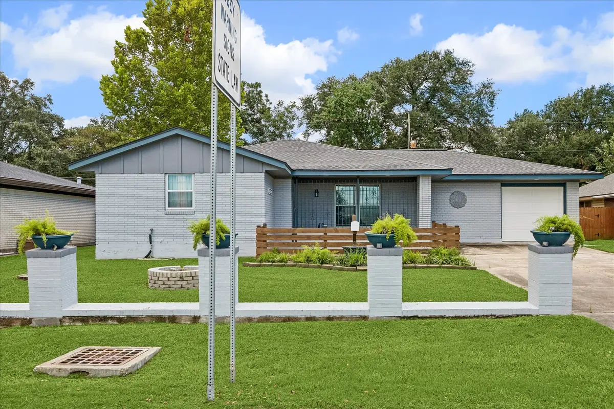 1115 25th Avenue N, Texas City, TX 77590 - #1