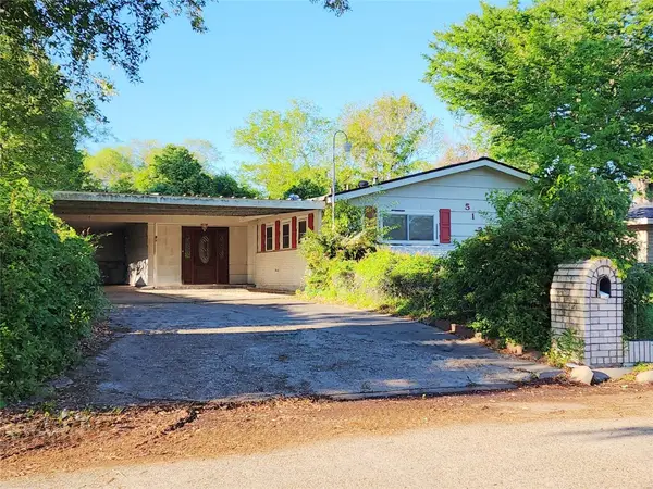 512 Camellia Avenue, Orange, TX 77630