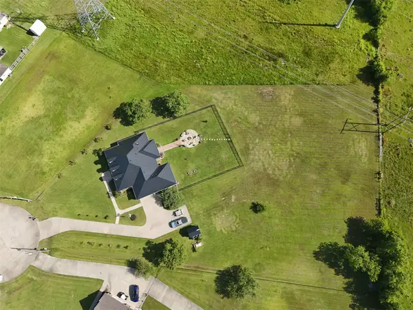 14675 Broken Arrow Road, Santa Fe, TX 77517