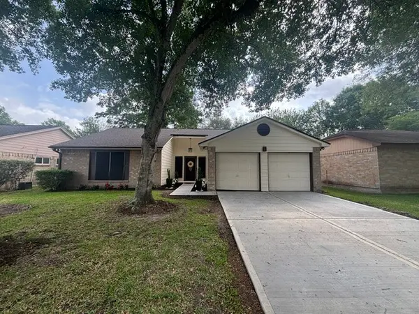 122 Greenshire Drive, League City, TX 77573