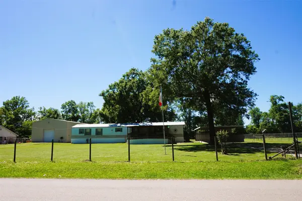 20222 Redbud Drive, New Caney, TX 77357