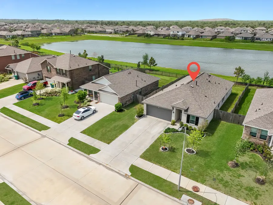 444 Maple Bend Lane, La Marque, TX 77568 - Image #3