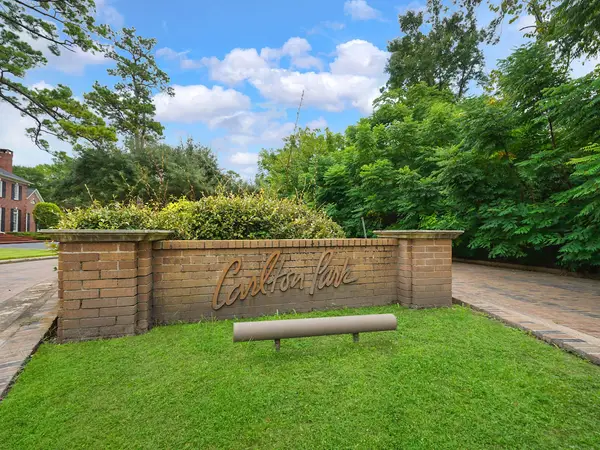 7 Carlton Park Court, Houston, TX 77024