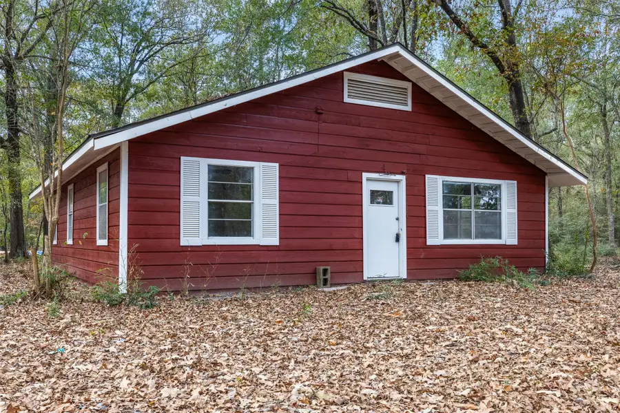 136 Warbler Lane, Livingston, TX 77351 - Image #3