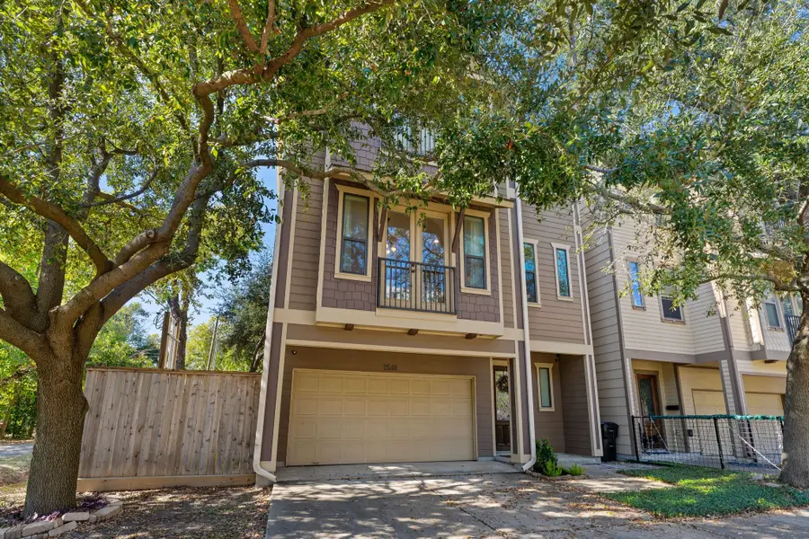 2503 Maxroy Street, Houston, TX 77007 - Image #3