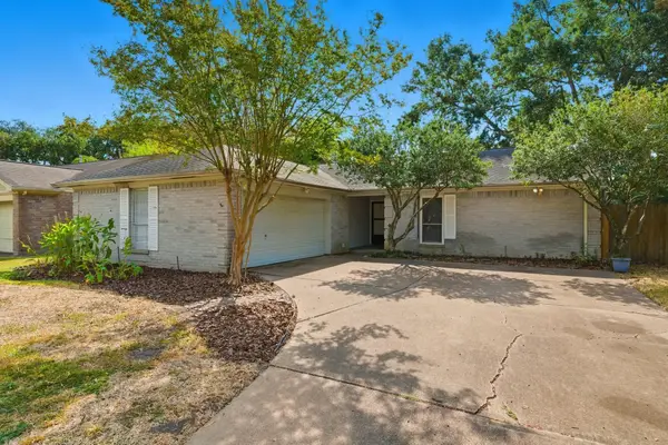 15611 Meadow Village Drive, Houston, TX 77095