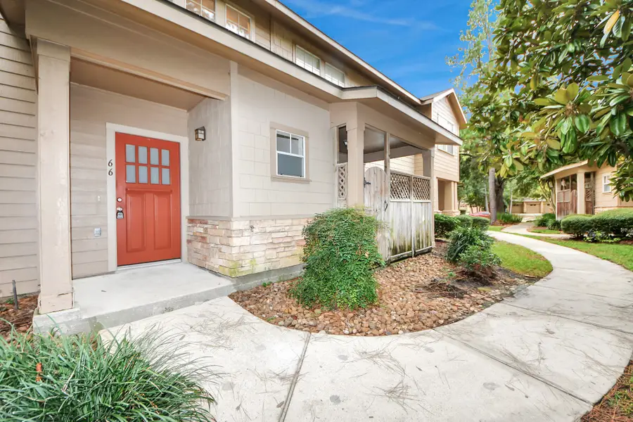 66 Scarlet Woods Court, The Woodlands, TX 77380 - Image #3