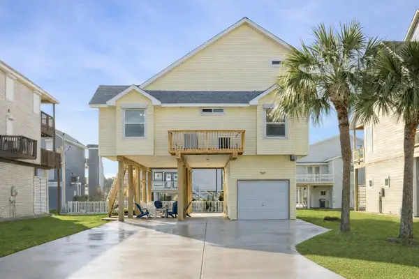13723 Pirates Beach Boulevard, Galveston, TX 77554