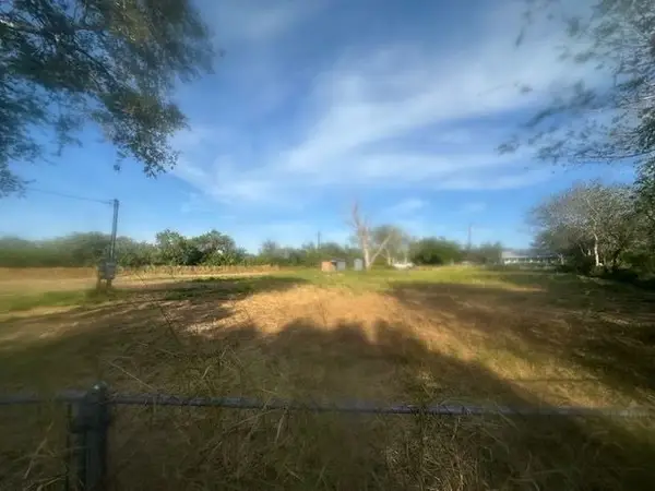 101 Lake Wood Drive, Lakeside, TX 78368