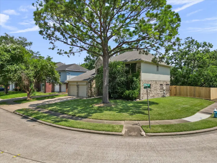 4915 Stone Harbor Drive, Friendswood, TX 77546 - #2