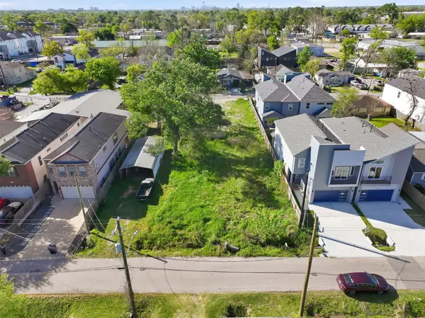 4921 #A Golden Forest Drive, Houston, TX 77091