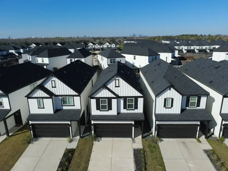 2913 Crown Gate Drive, Houston, TX 77047 - #2
