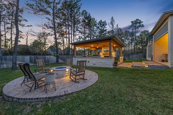 137 Sweeping Valley Drive, Montgomery, TX 77316