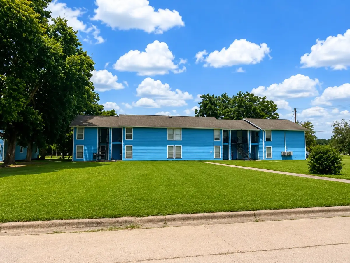 513 E Caney Street, Wharton, TX 77488 - #1