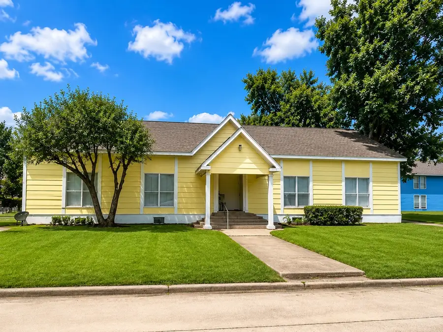 513 E Caney Street, Wharton, TX 77488 - #2
