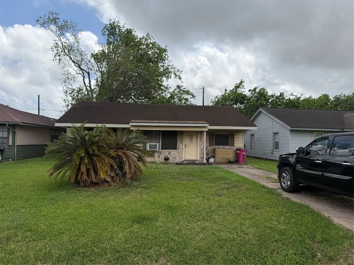2029 N Avenue H, Freeport, TX 77541 - #1