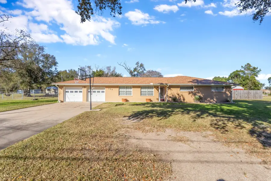 255 Gilmer Street, Bridge City, TX 77611 - Image #3