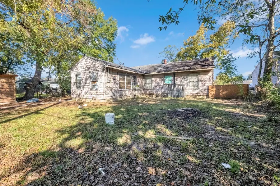 5810 Southgood Street, Houston, TX 77033 - Image #3