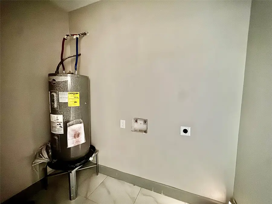 5842 Southville Street, Houston, TX 77033 - Image #3