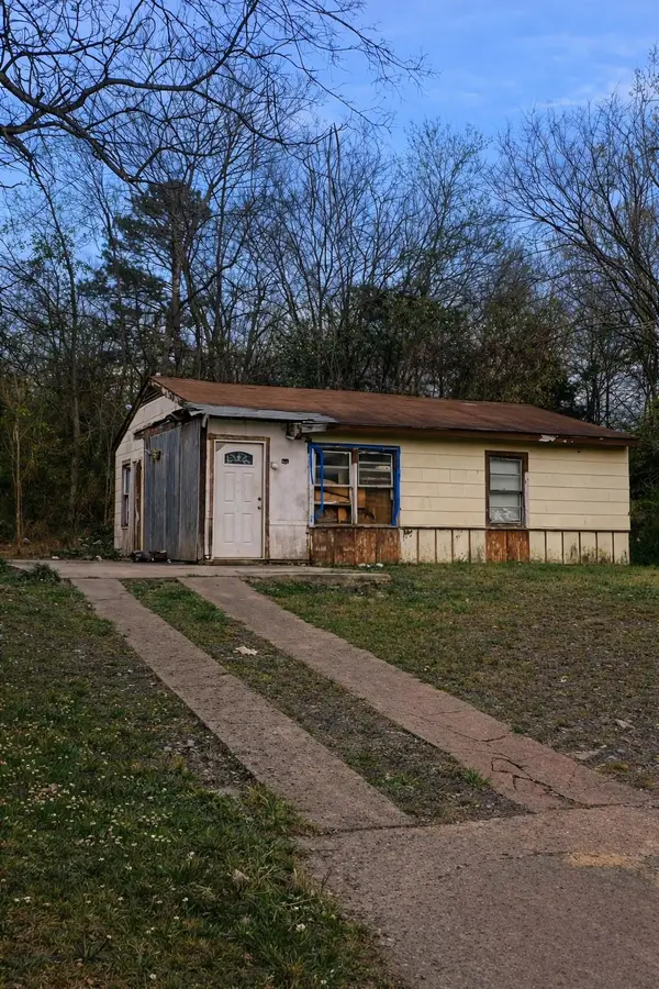 316 Houston Street, Lone Star, TX 75668