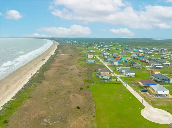 188 Ocean Shores Drive, Crystal Beach, TX 77650