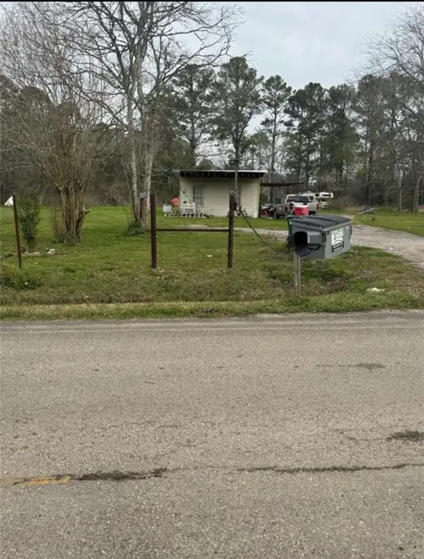 302 Moose Drive, Crosby, TX 77532