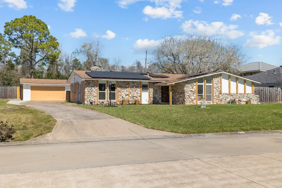 654 N Flamingo Drive, Seabrook, TX 77586 - #2