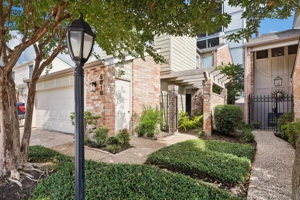 5818 Valley Forge Drive #108, Houston, TX 77057