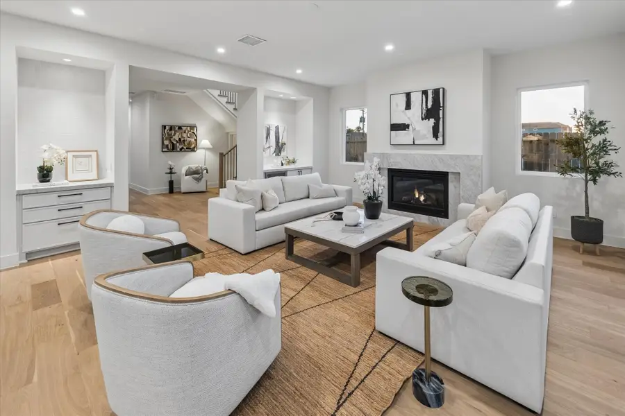 107 E 24th Street, Houston, TX 77008 - #3