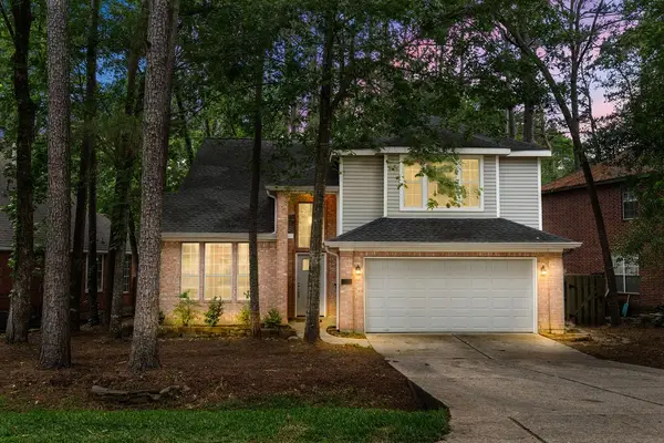 39 W Tallowberry Drive, The Woodlands, TX 77381